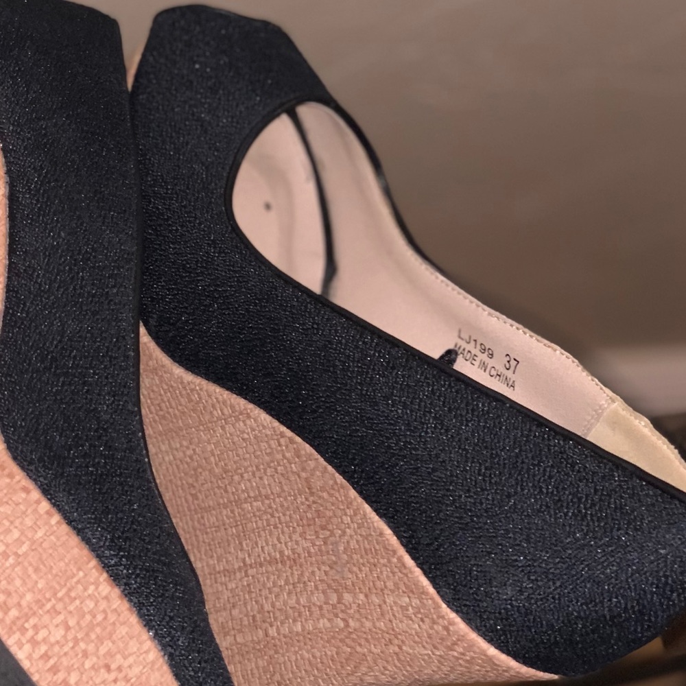 Wedges - Picture 2 of 3